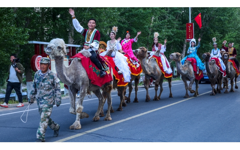 北屯市185團(tuán)巡游